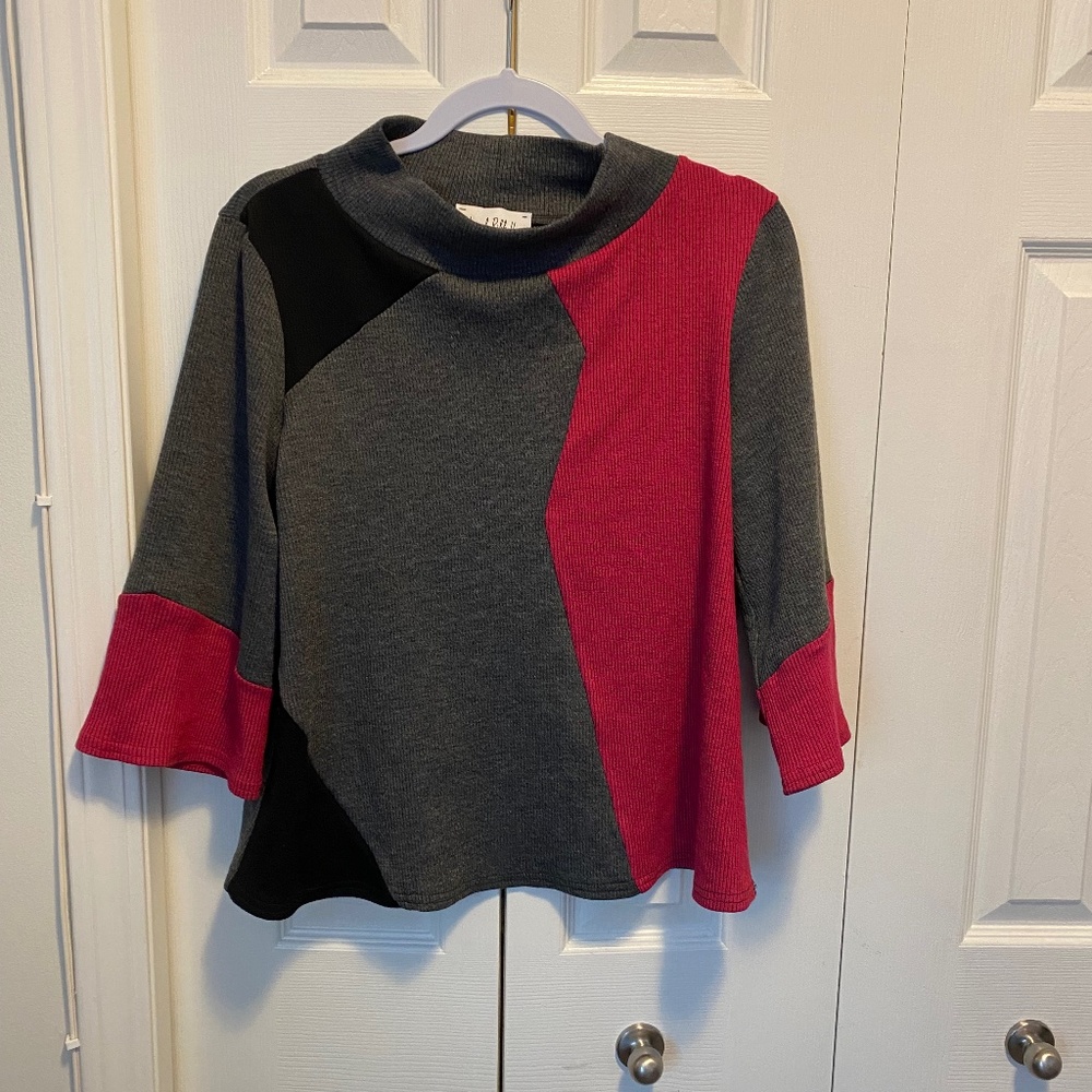Joseph Ribkoff size 4 top